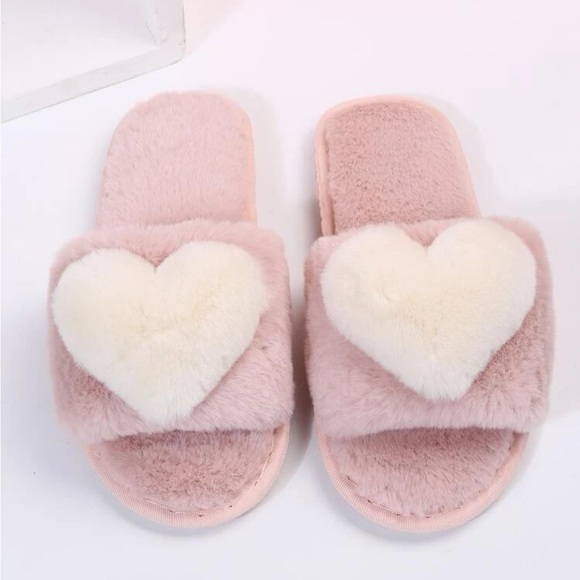 Fuzzy heart slippers shoes home soft cozy love pink cream - Picture 5 of 6